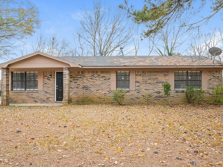 107 Fairview Pl — Photo 1