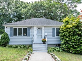 5 Grassmere Rd, Hyde Park, MA 02136