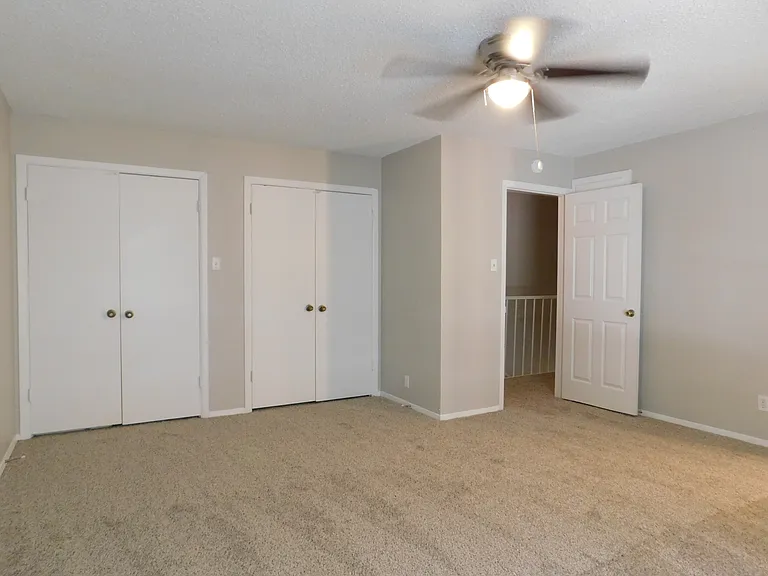 1915 Kingswood Ct — Photo 14