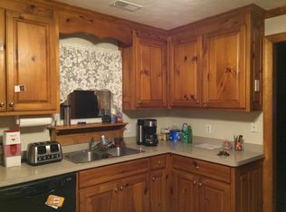 408 Gallbush Rd, Chesapeake, VA 23322