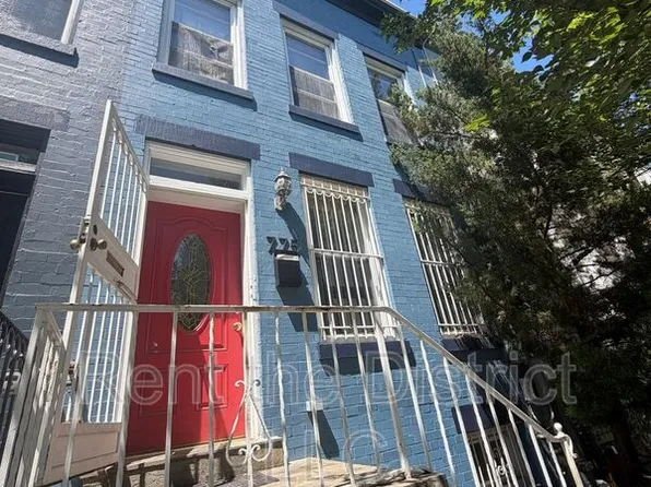 775 Kenyon St NW, Washington, DC 20010