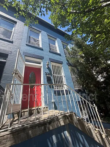 775 Kenyon St NW Photo 1