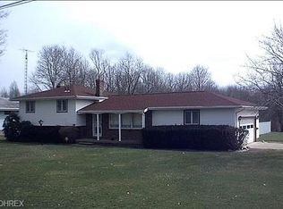 2460 Andrews Dr, Cortland, OH 44481
