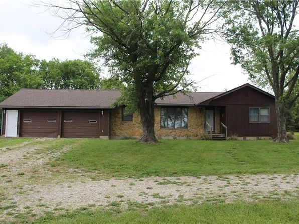 1470 Texas Rd, Iola, KS 66749