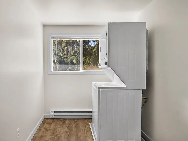 1314 N Gammon Rd #B — Photo 14