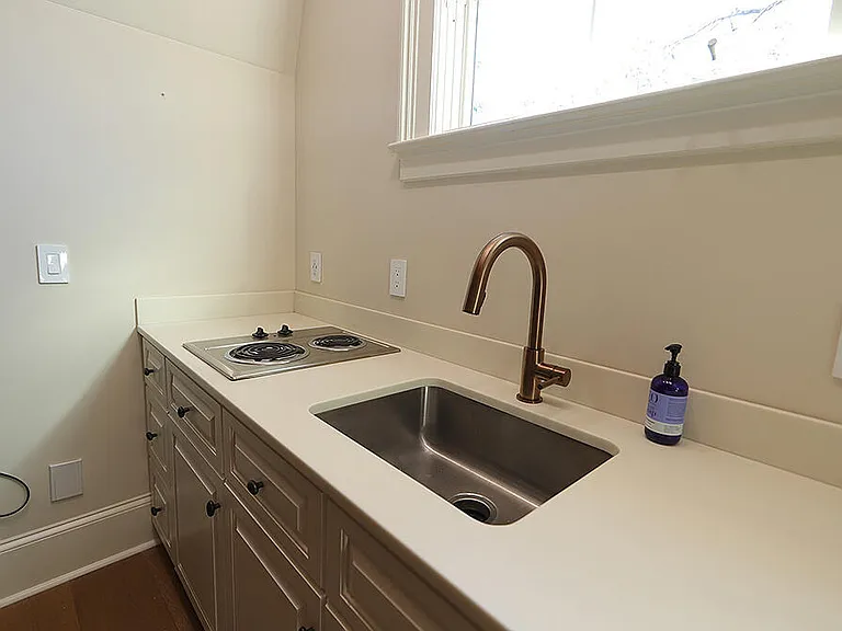 1027 Vance St — Photo 13