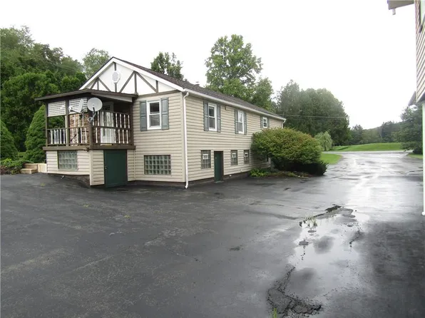 701 Maple Springs Rd, Hollsopple, PA 15935