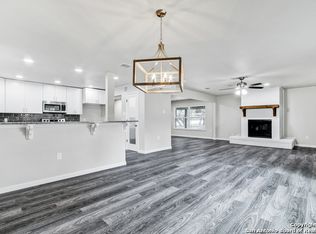 7922 Shady Hollow Ln, San Antonio, TX 78255