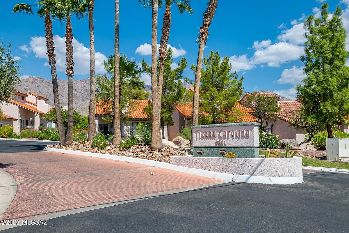 Building Photo - 6414 N Tierra De Las Catalinas #29