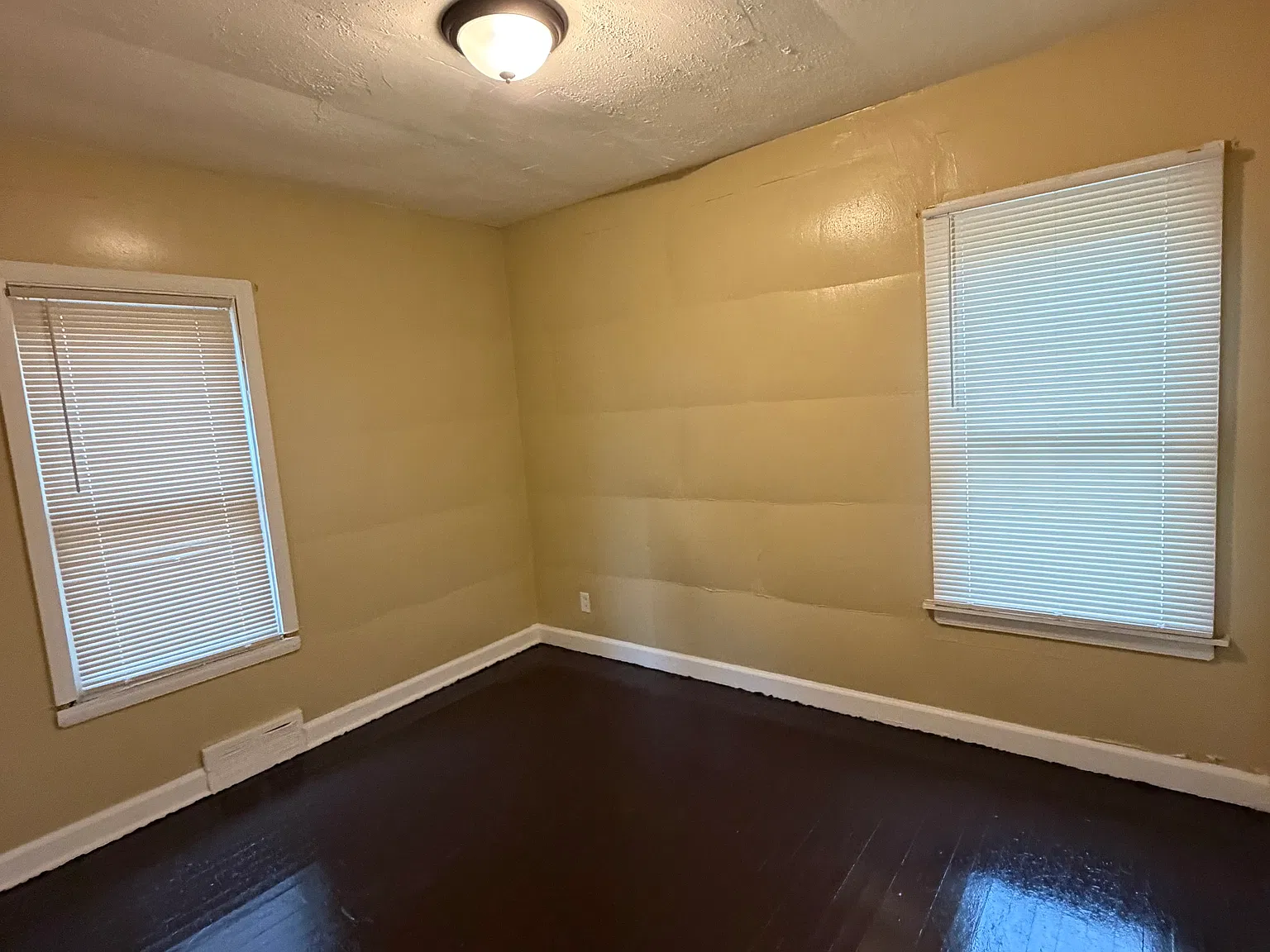 2 bed, 824 sqft, $1,100 — Photo 4