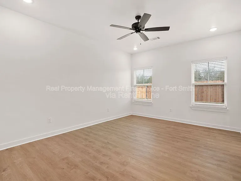 8826 Cantera Dr #B — Photo 23