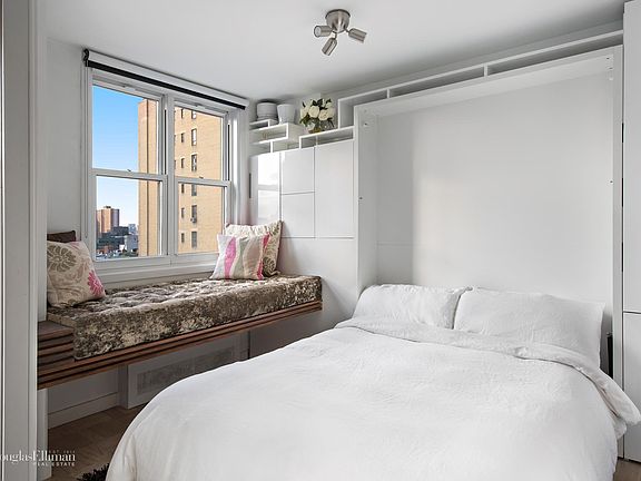 4th image of 77 7th Ave APT 11L