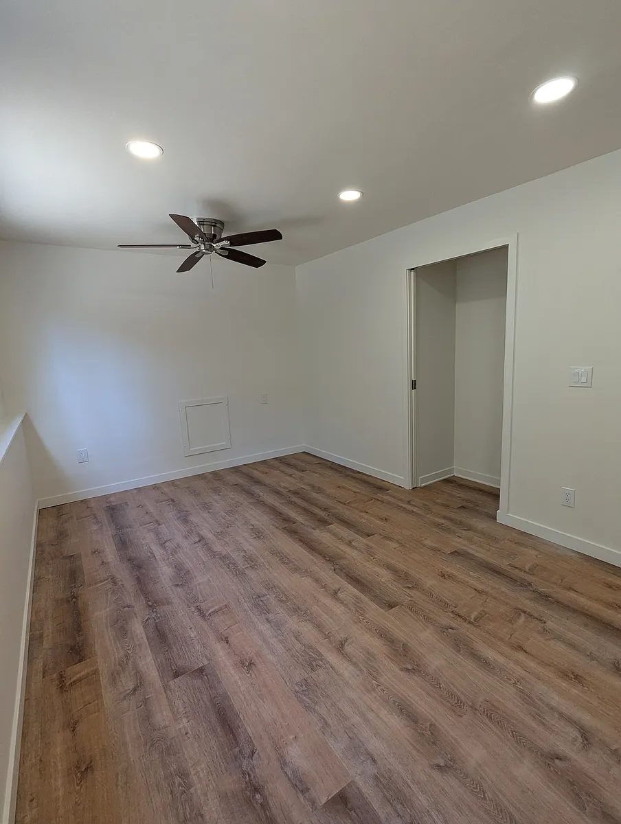 Building Photo - 838 Plumosa Ave