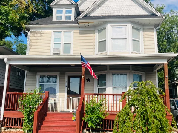 7 N 5th St, Niles, MI 49120