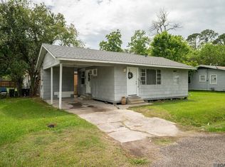 203 W Caroline St, Gonzales, LA 70737