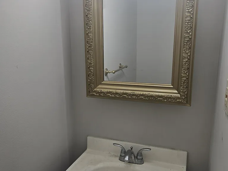 1 Golden Hill Ct — Photo 16