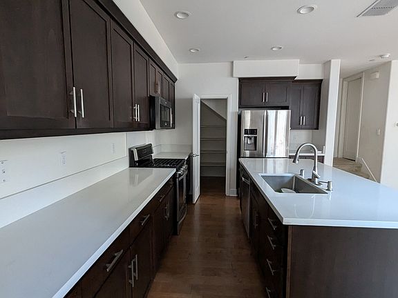 5th image of 8526 Bayshores Ave