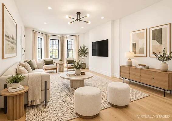 Living room, photo 2