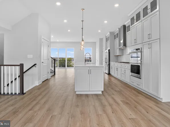 2618 Ferry Bar Dr, Baltimore, MD 21230