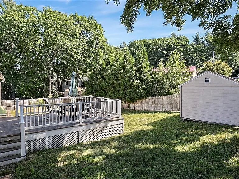 16 Mapleleaf Dr — Photo 21