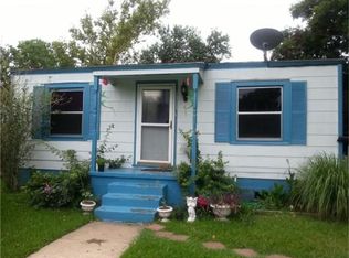 711 E James St, Baytown, TX 77520