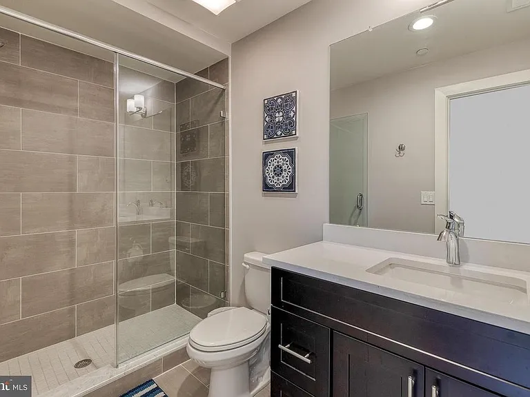 1239 E Palmer St — Photo 11