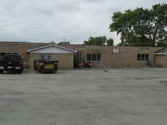 3rd image of 10424 S Kedzie Ave