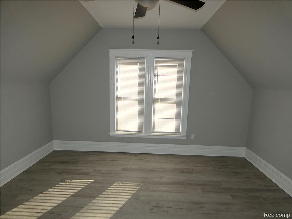 81 Fessenden St, photo 15