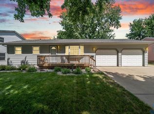 700 S Gardner Dr, Sioux Falls, SD 57103