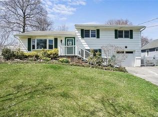 15 Round Lake Ave, Monroe, NY 10950