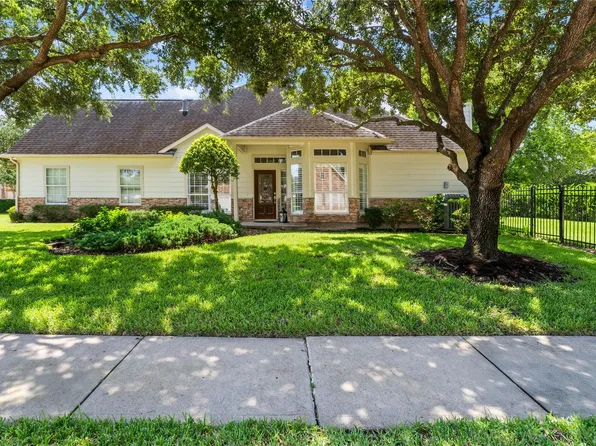 2115 Ridge Wood Lane, Sugar Land, TX 77479