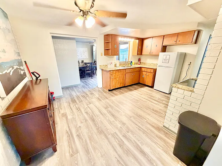 Chesswood Dr — Photo 9