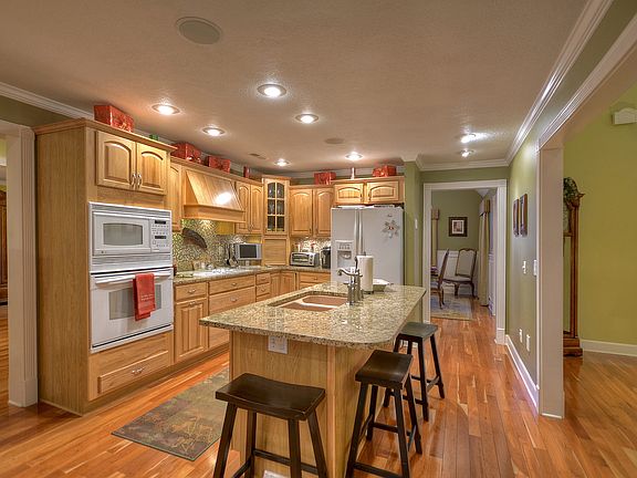 Open Kitchen