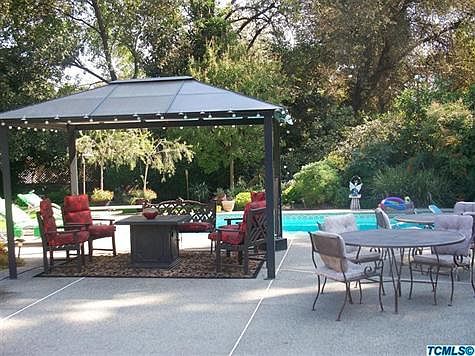 5th image of 211 W Green Oaks Dr