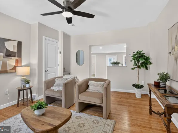 608 Clymer St, Philadelphia, PA 19147