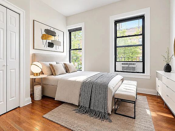 3rd image of 174 Hester St APT 1A