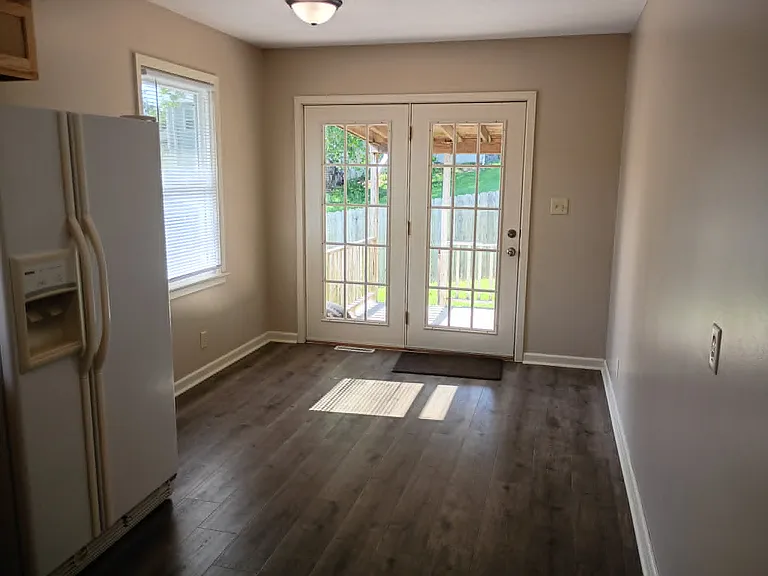 2710 NE Park St — Photo 5