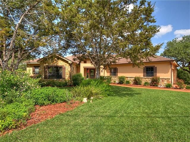 Gorgeous 1 story BUILDER'S CUSTOM on double lot backing to peaceful greenbelt!! Nestled on a quiet c