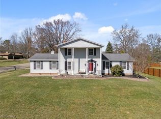 2737 Englewood Dr NE, Canton, OH 44721