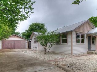 605 San Saba St, Lockhart, TX 78644