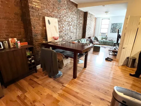 189 Bedford Avenue image 6 of 7