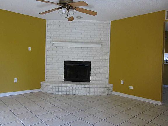 4th image of 2451 Idaho Ave