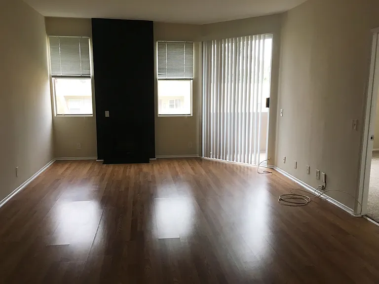 Prime Hollywood & West Hollywood Location — Photo 18