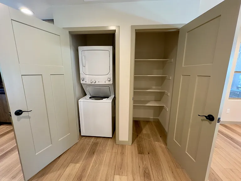 871 Glorene Ave #B — Photo 10
