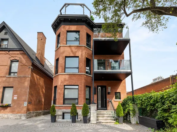 201 Maclaren St #2, Ottawa, ON K2P 0L4
