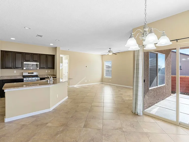 604 Loma Linda Loop NE — Photo 15