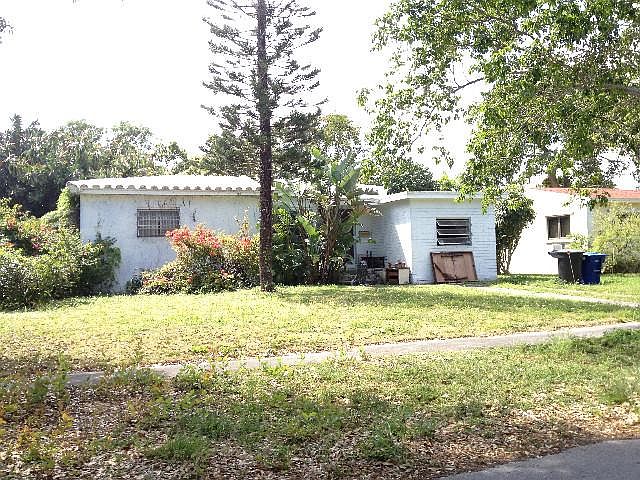 1st image of 1126 NE 157th St