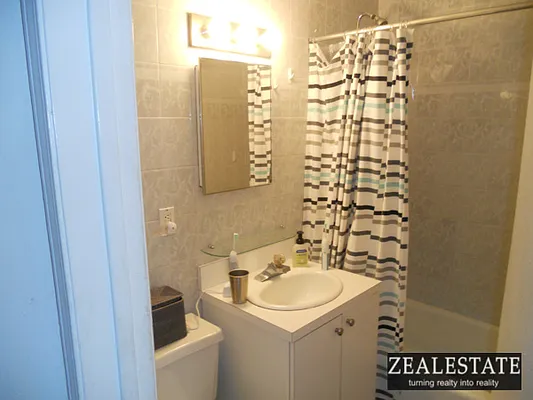 Rented by ZealEstate Group Inc | media 10