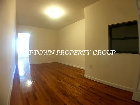 Rented by Uptown Property Group | media 23