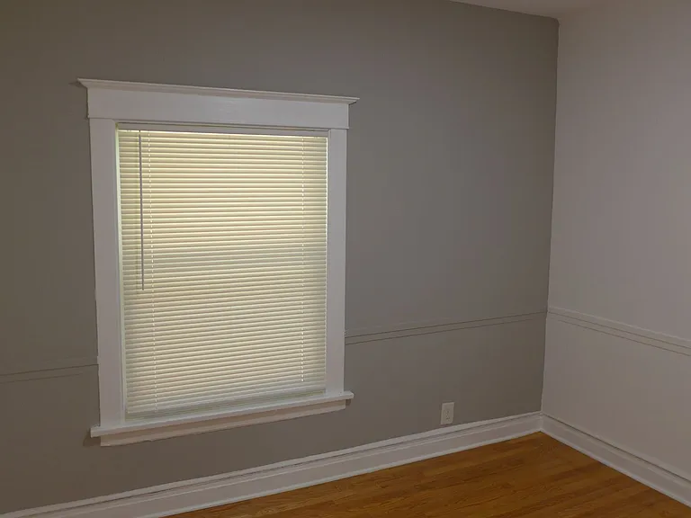 136 Elgin Ave — Photo 12